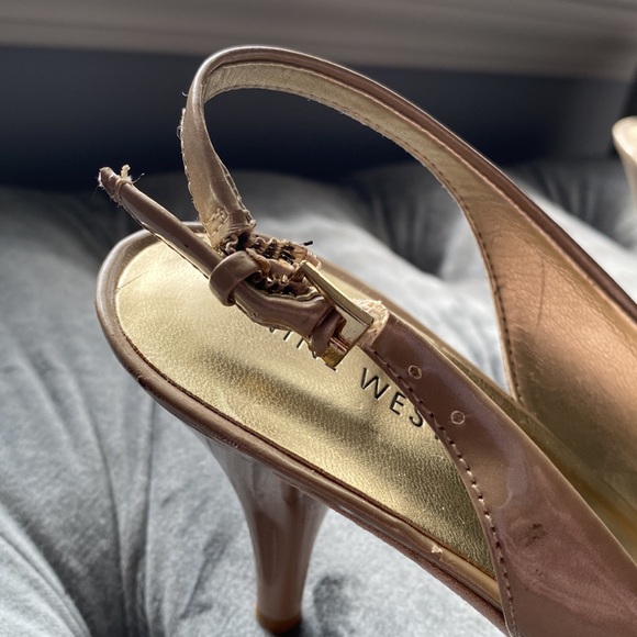 Nine West 7 1/2 Tan Faux Patent Leather Heels - Picture 13 of 14